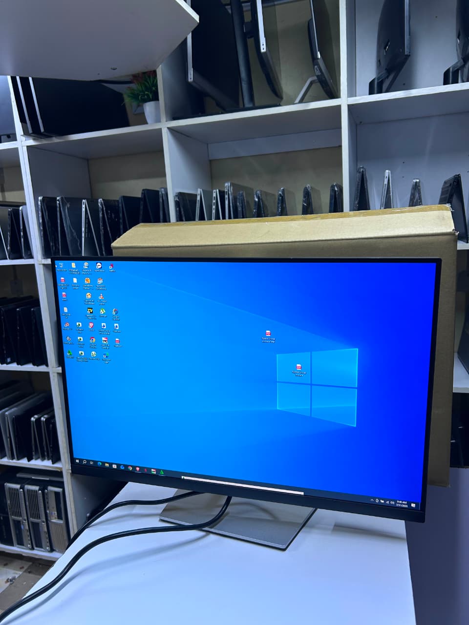 Brand new Samsung F24T450FZN, 2 HDMI PORTS, 1 DISPLAY PORT, 2 USB PORTS